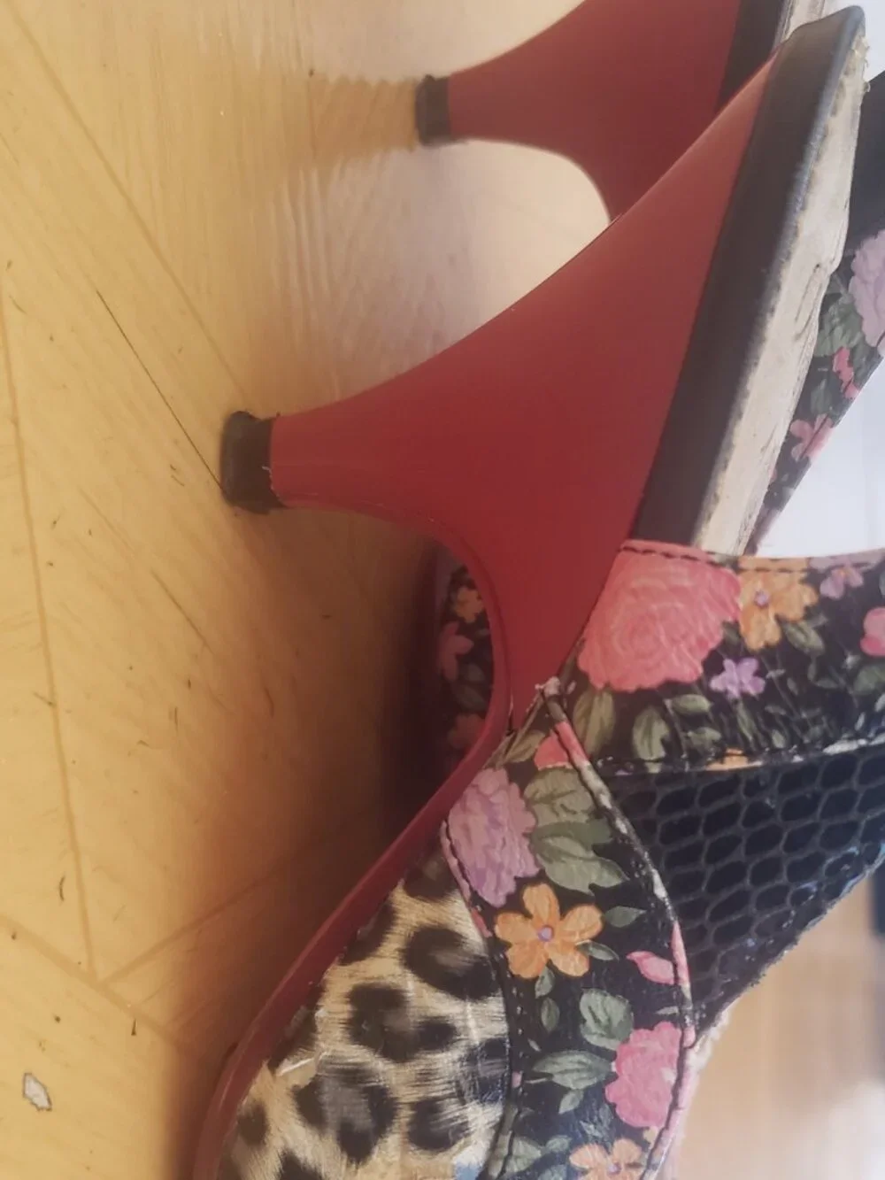 Poetic License Strappy Heels Size 6